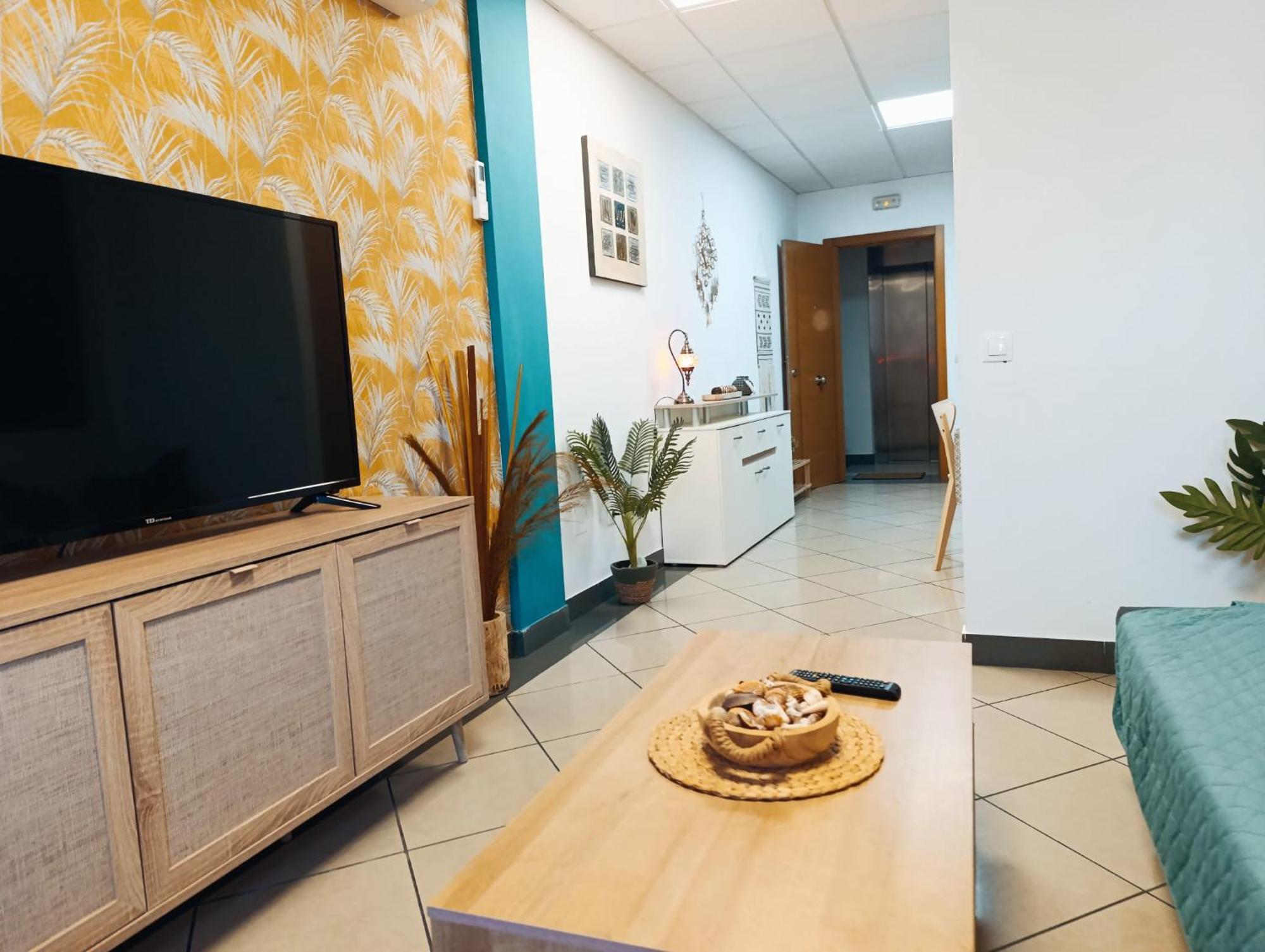 מאלגה Apartamento El Dorado Cerca Del Mar מראה חיצוני תמונה