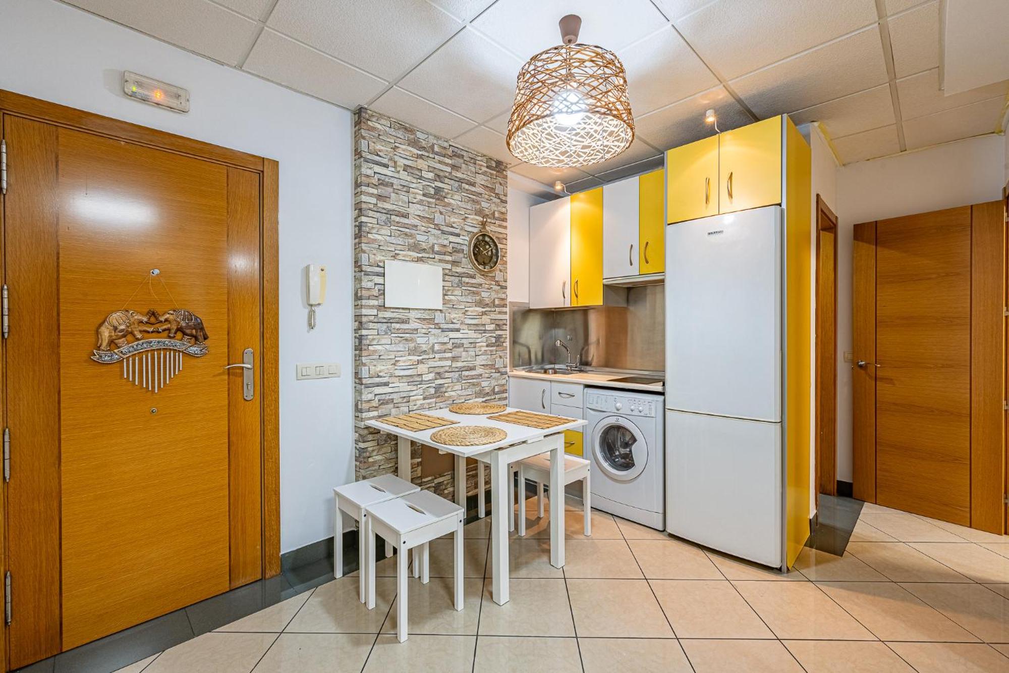 מאלגה Apartamento El Dorado Cerca Del Mar מראה חיצוני תמונה